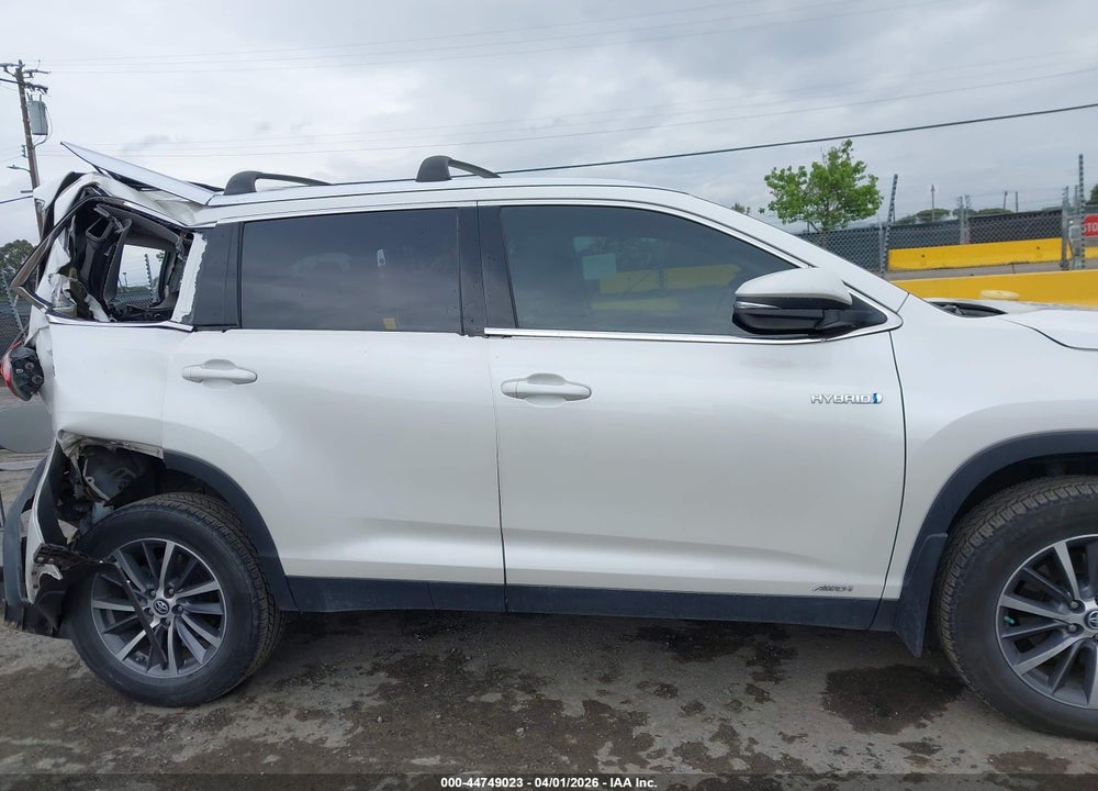 2019 TOYOTA HIGHLANDER HYBRID XLE VIN: 5TDJGRFH4KS075351
