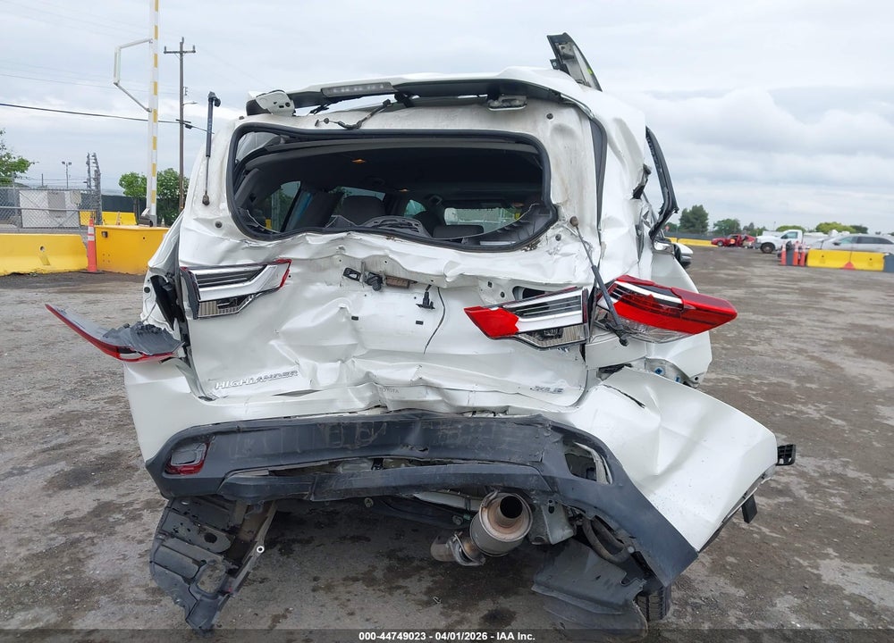 2019 TOYOTA HIGHLANDER HYBRID XLE VIN: 5TDJGRFH4KS075351