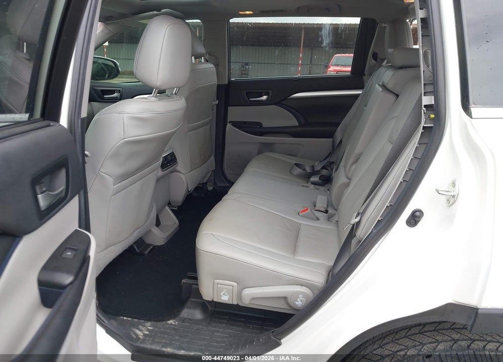 2019 TOYOTA HIGHLANDER HYBRID XLE VIN: 5TDJGRFH4KS075351