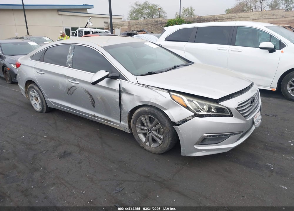 2015 HYUNDAI SONATA SE VIN: 5NPE24AFXFH180772