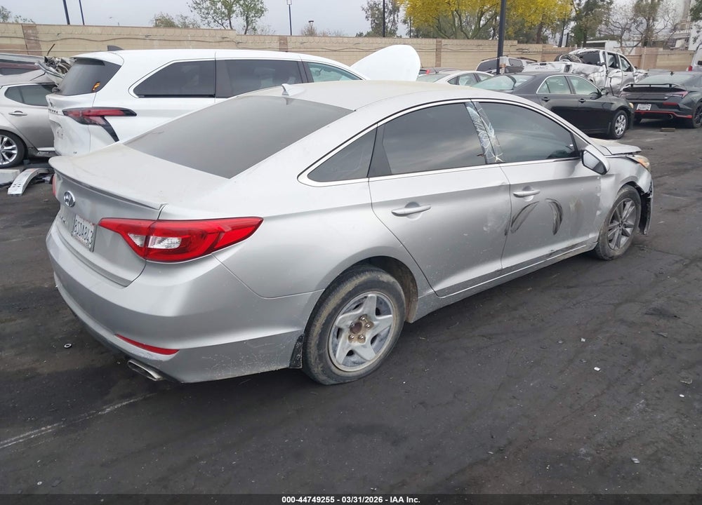 2015 HYUNDAI SONATA SE VIN: 5NPE24AFXFH180772