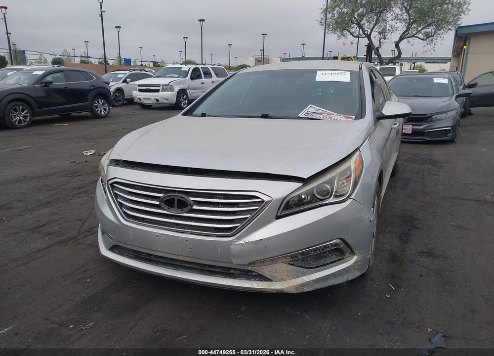 2015 HYUNDAI SONATA SE VIN: 5NPE24AFXFH180772