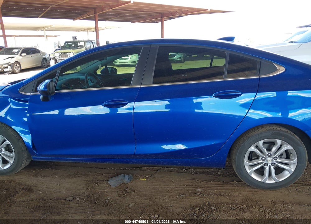 2019 CHEVROLET CRUZE LT VIN: 1G1BE5SM3K7138027