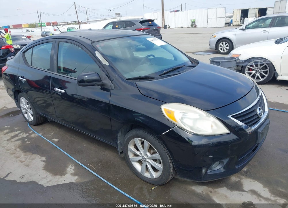2014 NISSAN VERSA 1.6 SL VIN: 3N1CN7AP4EL823613