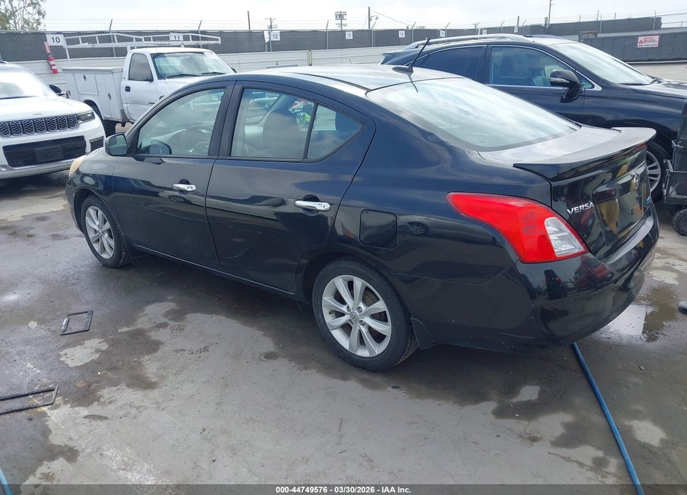 2014 NISSAN VERSA 1.6 SL VIN: 3N1CN7AP4EL823613