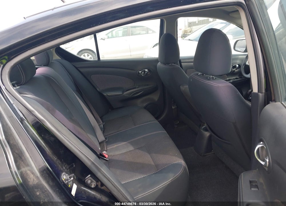 2014 NISSAN VERSA 1.6 SL VIN: 3N1CN7AP4EL823613