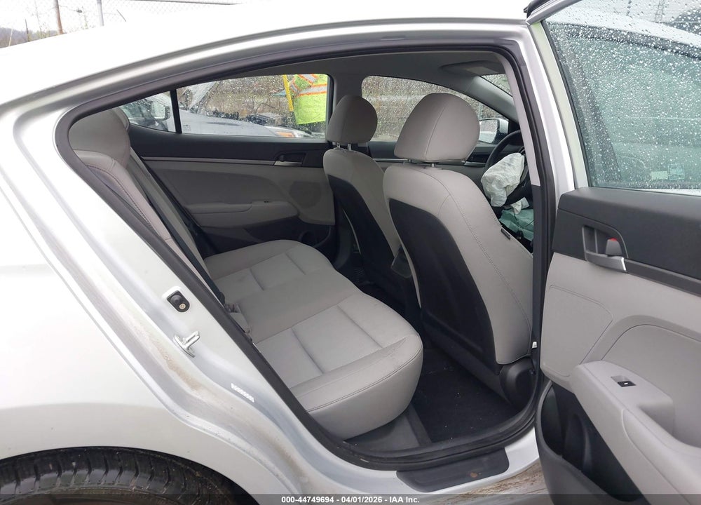 2017 HYUNDAI ELANTRA SE VIN: KMHD74LF1HU394869