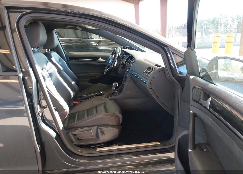 2015 VOLKSWAGEN GOLF GTI 2.0T AUTOBAHN 4-DOOR VIN: 3VW4T7AU3FM030793