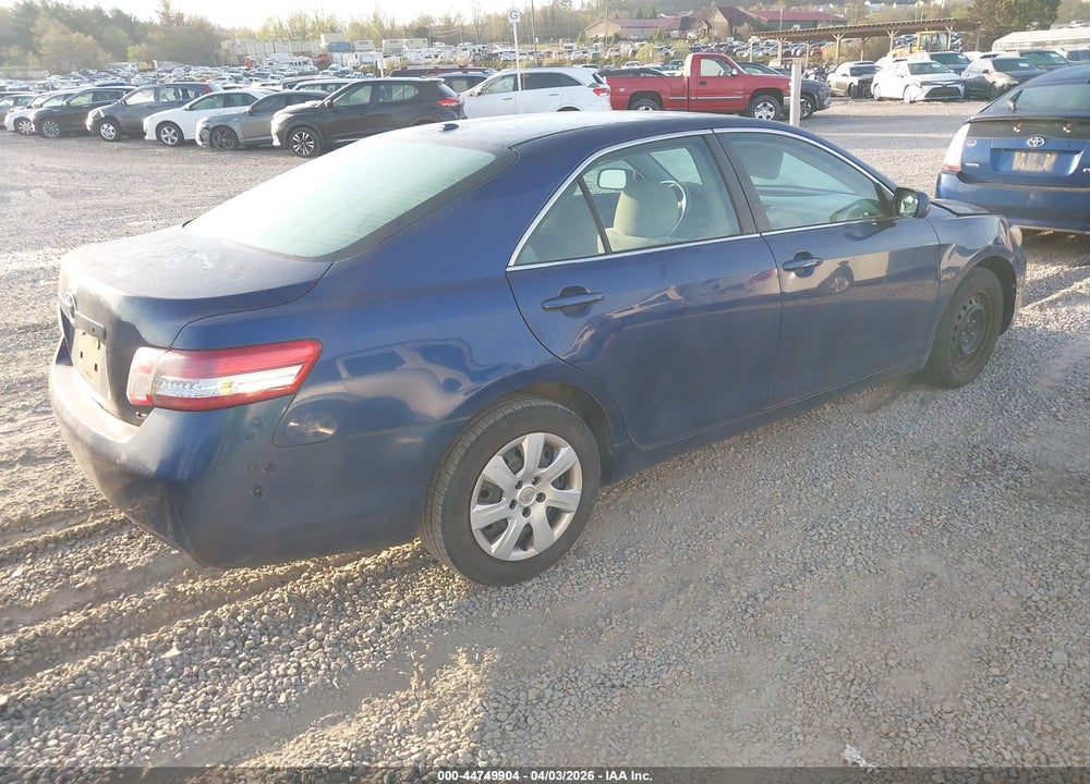 2011 TOYOTA CAMRY LE VIN: 4T1BF3EK5BU647858