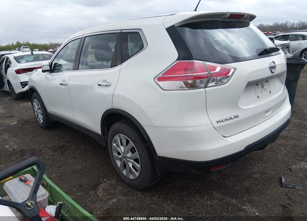 2015 NISSAN ROGUE S VIN: KNMAT2MV1FP579867
