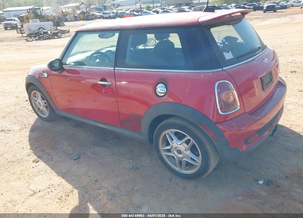 2009 MINI COOPER S VIN: WMWMF73589TW87964