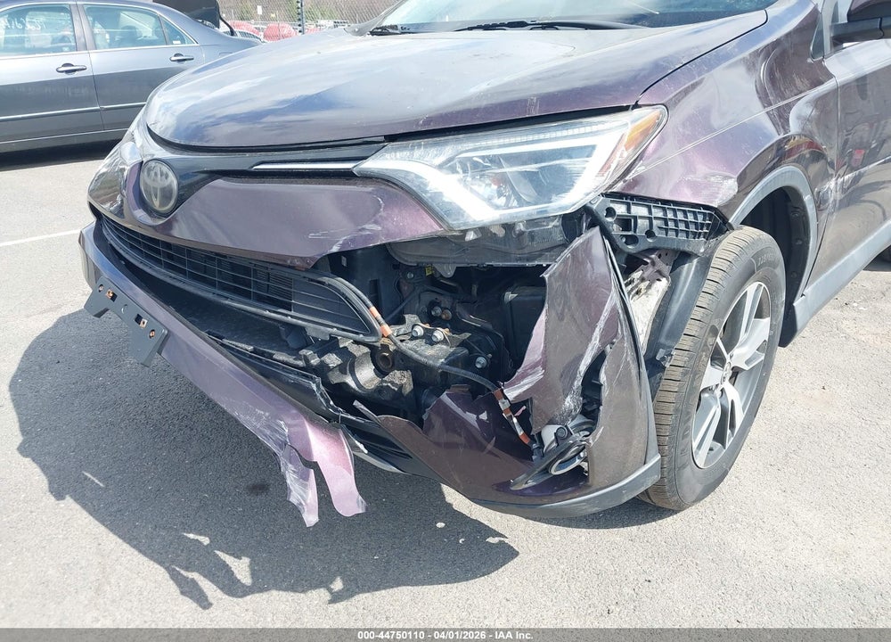 2018 TOYOTA RAV4 XLE VIN: 2T3WFREV5JW435174