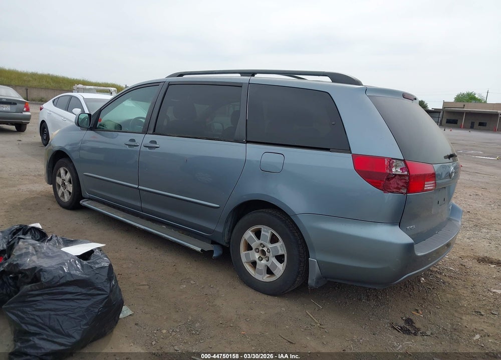 2004 TOYOTA SIENNA XLE VIN: 5TDZA22CX4S065075