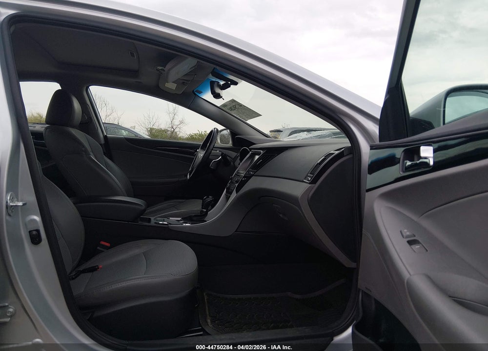2014 HYUNDAI SONATA SE 2.0T VIN: 5NPEC4AB9EH831205