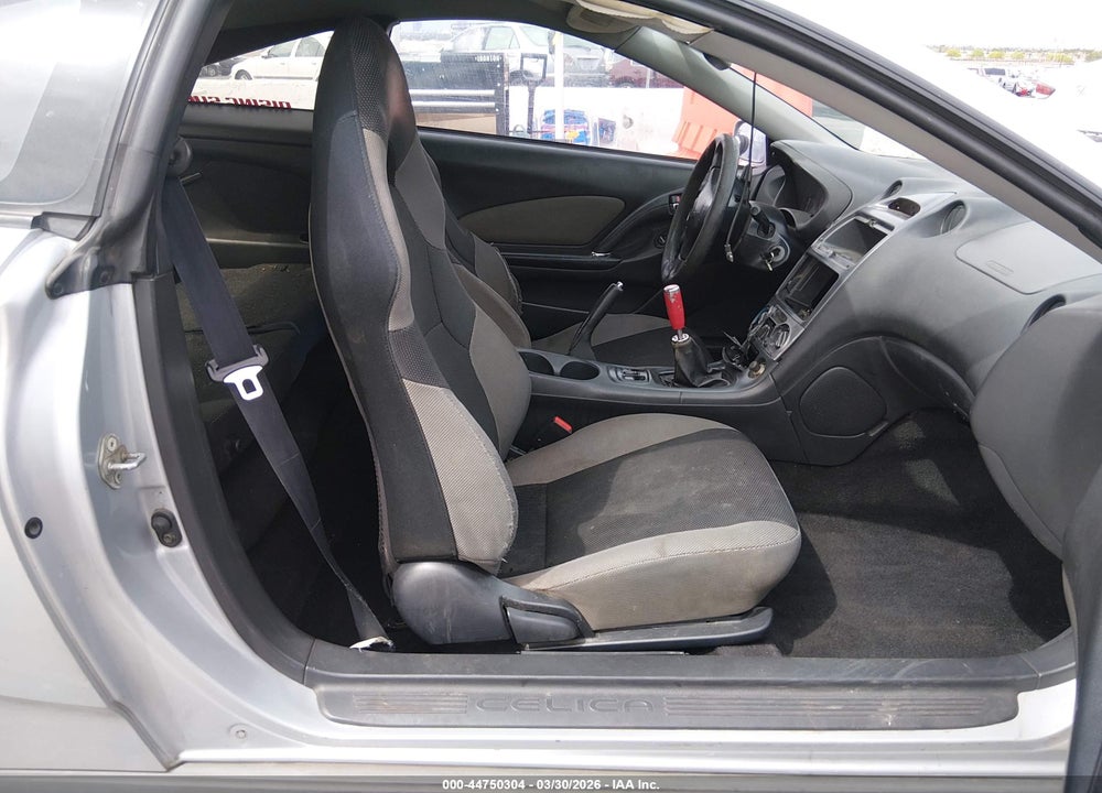 2003 TOYOTA CELICA GT VIN: JTDDR32T330158997
