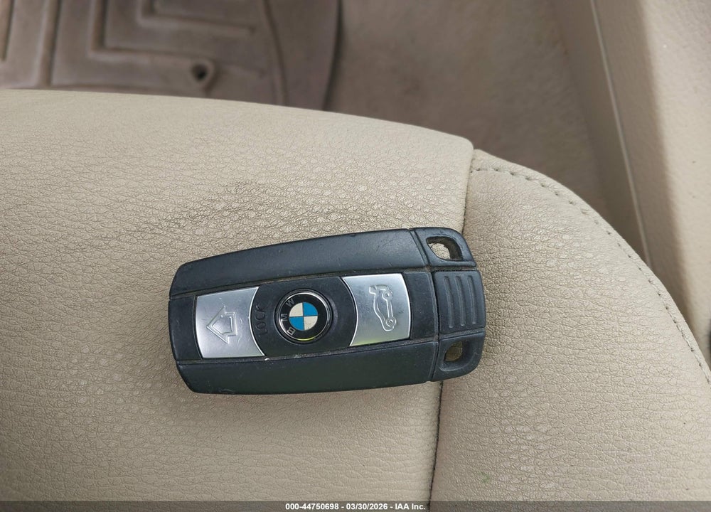 2014 BMW X1 VIN: WBAVL1C57EVY15281