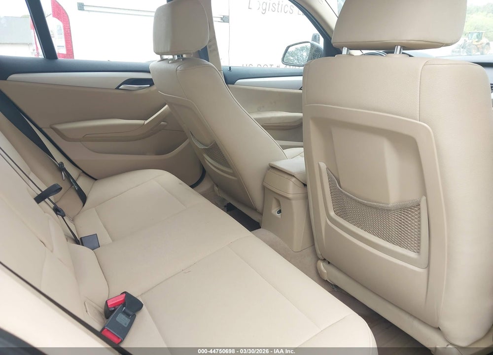 2014 BMW X1 VIN: WBAVL1C57EVY15281