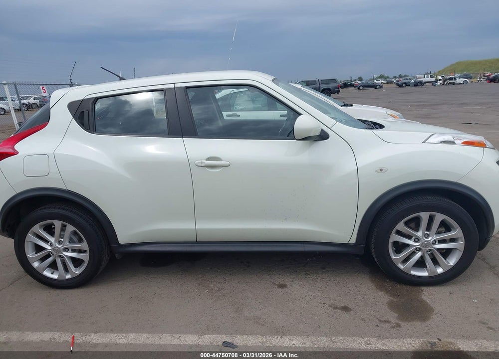 2011 NISSAN JUKE S VIN: JN8AF5MR2BT022192