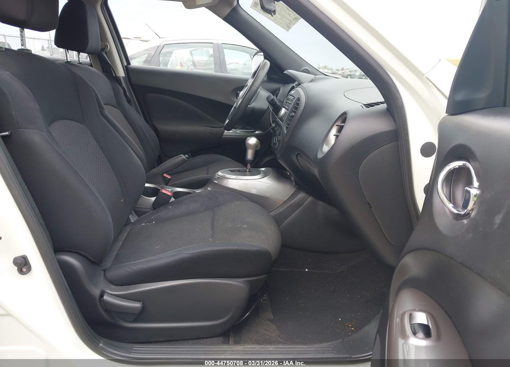2011 NISSAN JUKE S VIN: JN8AF5MR2BT022192