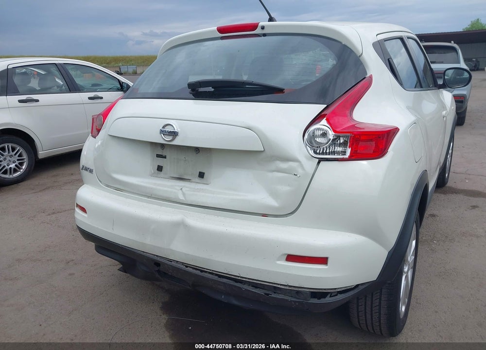 2011 NISSAN JUKE S VIN: JN8AF5MR2BT022192