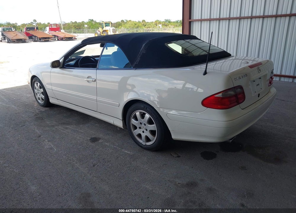 2003 MERCEDES-BENZ CLK 320 VIN: WDBLK65G83T135292