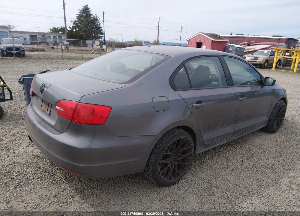 2013 VOLKSWAGEN JETTA 2.0L S VIN: 3VW1K7AJ4DM250579