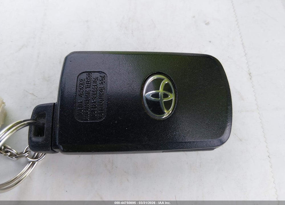 2013 TOYOTA PRIUS C FOUR VIN: JTDKDTB34D1033024