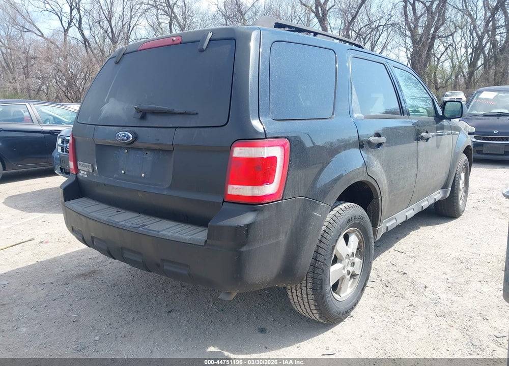 2009 FORD ESCAPE XLT VIN: 1FMCU03749KA15026