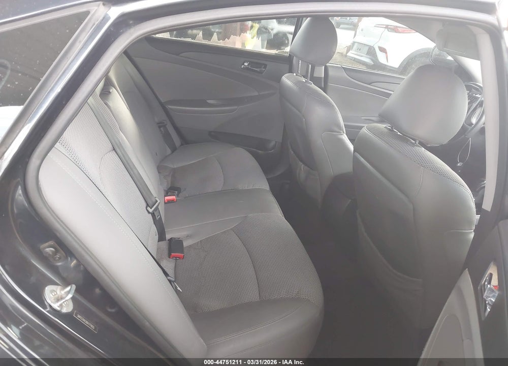 2013 HYUNDAI SONATA SE VIN: 5NPEC4AC0DH711655