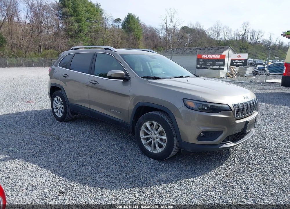 2019 JEEP CHEROKEE LATITUDE 4X4 VIN: 1C4PJMCB3KD449510