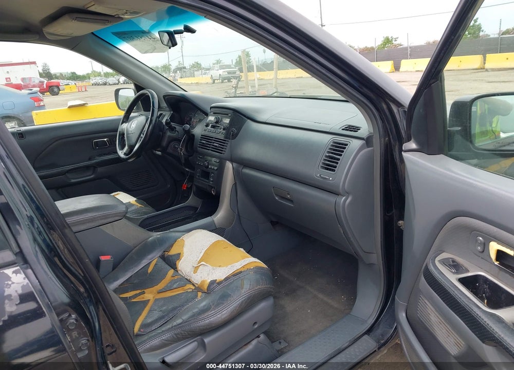 2004 HONDA PILOT EX-L VIN: 2HKYF18544H620561