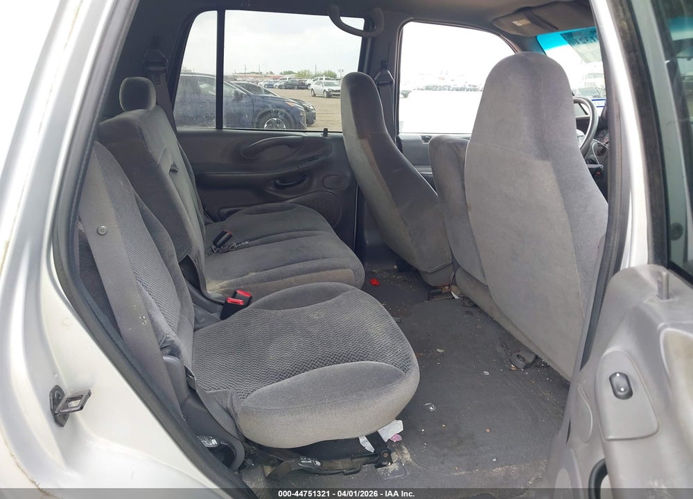 2001 FORD EXPEDITION XLT VIN: 1FMRU15W01LA51251
