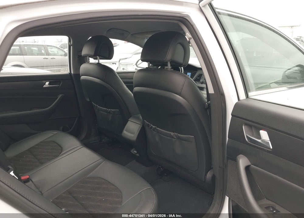 2015 HYUNDAI SONATA SPORT VIN: 5NPE34AF5FH248411
