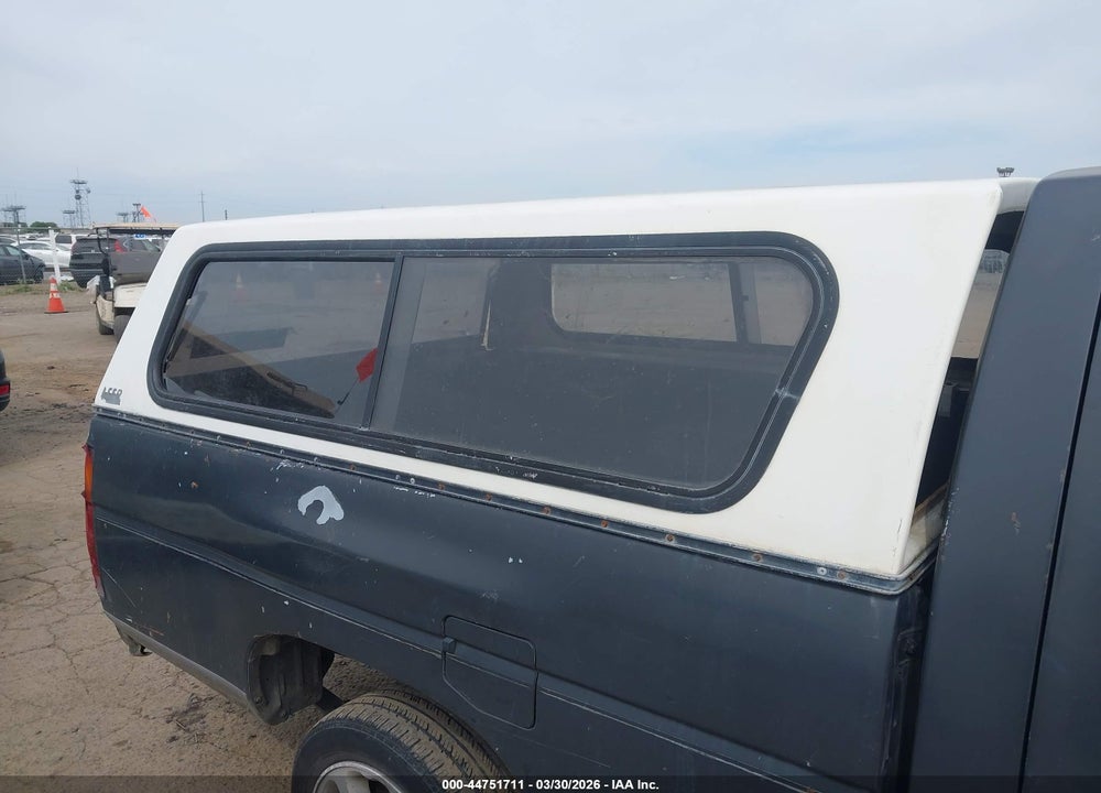 1993 NISSAN TRUCK SHORT WHEELBASE VIN: 1N6SD11S6PC313854