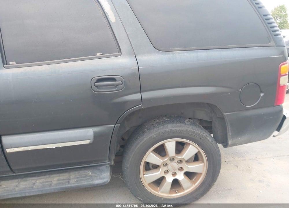 2003 CHEVROLET TAHOE LS VIN: 1GNEC13V43R203104
