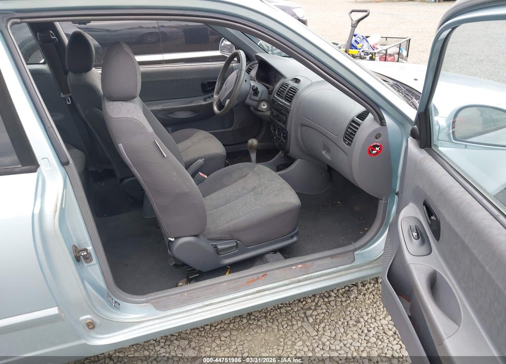 2005 HYUNDAI ACCENT GLS/GT VIN: KMHCG35C25U330683