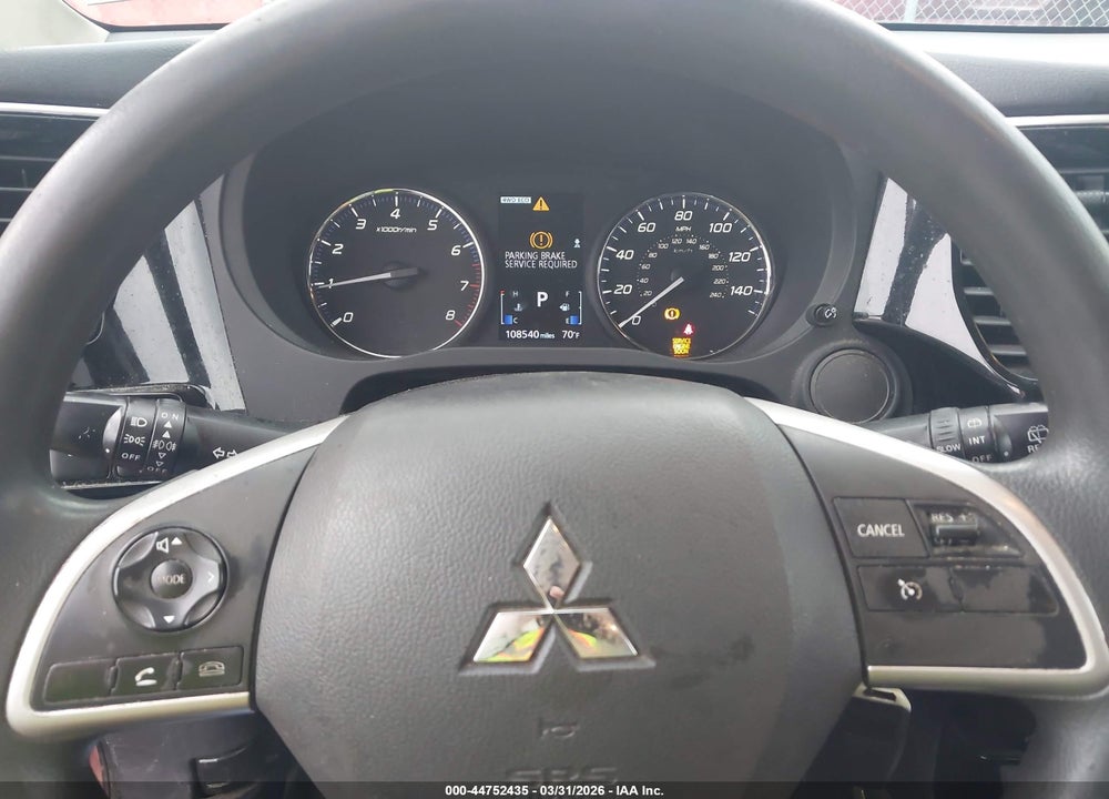 2019 MITSUBISHI OUTLANDER ES VIN: JA4AZ3A33KZ018408