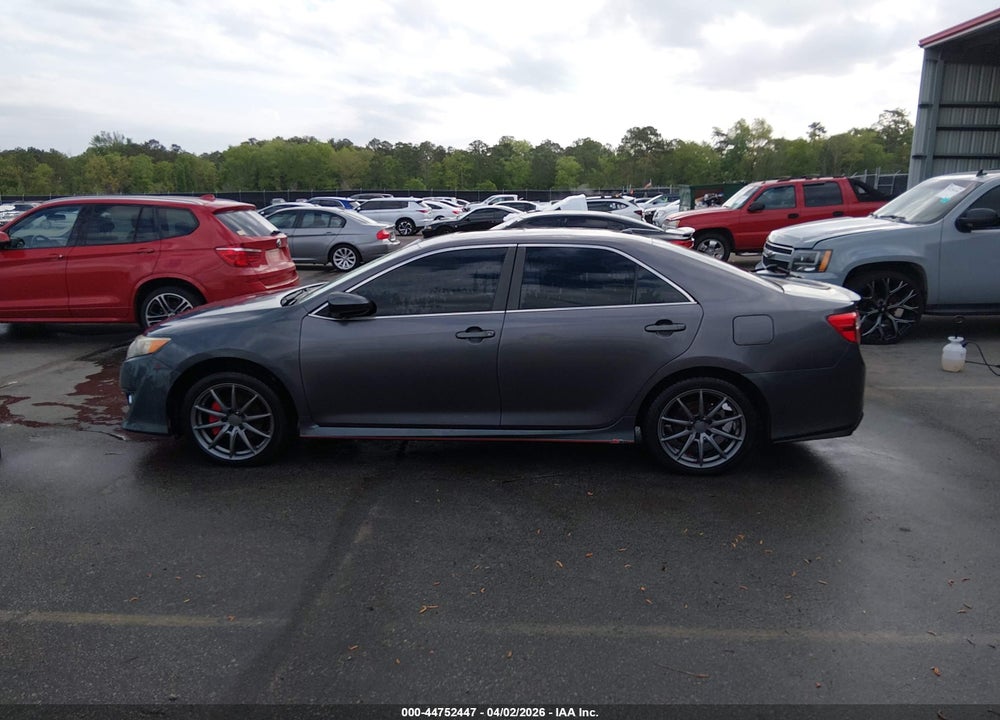 2014 TOYOTA CAMRY SE VIN: 4T1BF1FK5EU822830