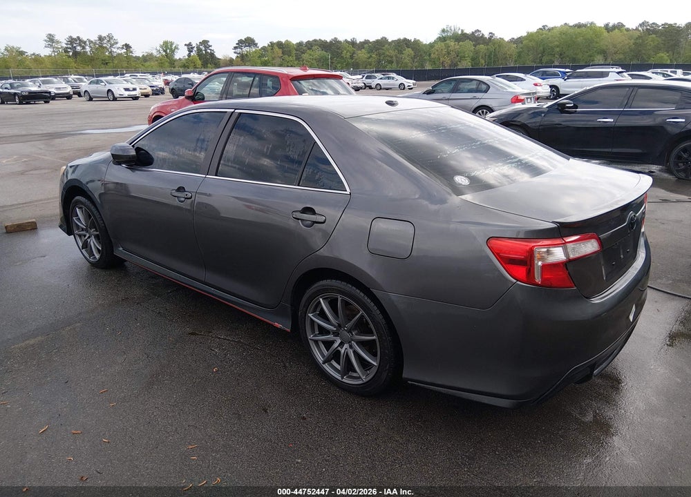 2014 TOYOTA CAMRY SE VIN: 4T1BF1FK5EU822830