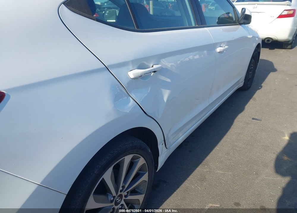 2019 HYUNDAI ELANTRA SE VIN: 5NPD74LF6KH435969