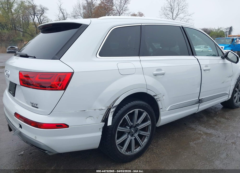 2018 AUDI Q7 3.0T PREMIUM VIN: WA1LAAF75JD005185