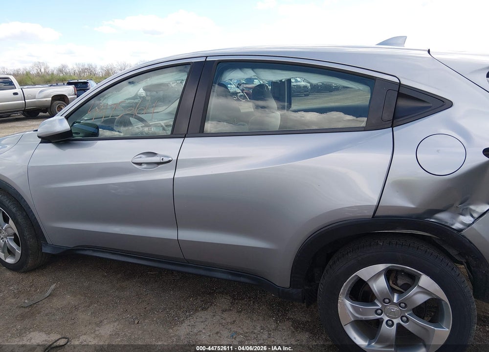 2018 HONDA HR-V LX VIN: 3CZRU6H3XJG723732