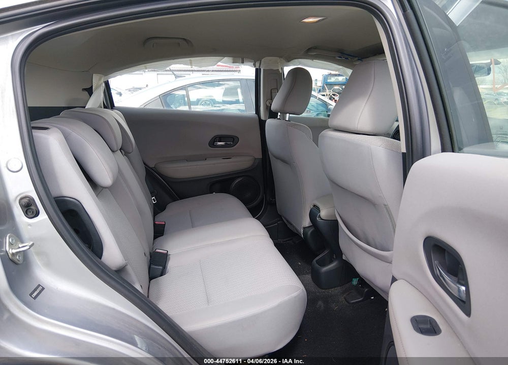 2018 HONDA HR-V LX VIN: 3CZRU6H3XJG723732