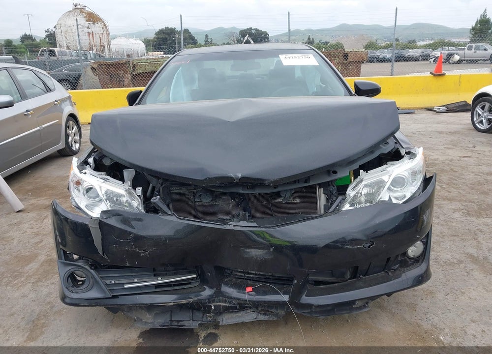 2014 TOYOTA CAMRY SE VIN: 4T1BF1FK8EU426049