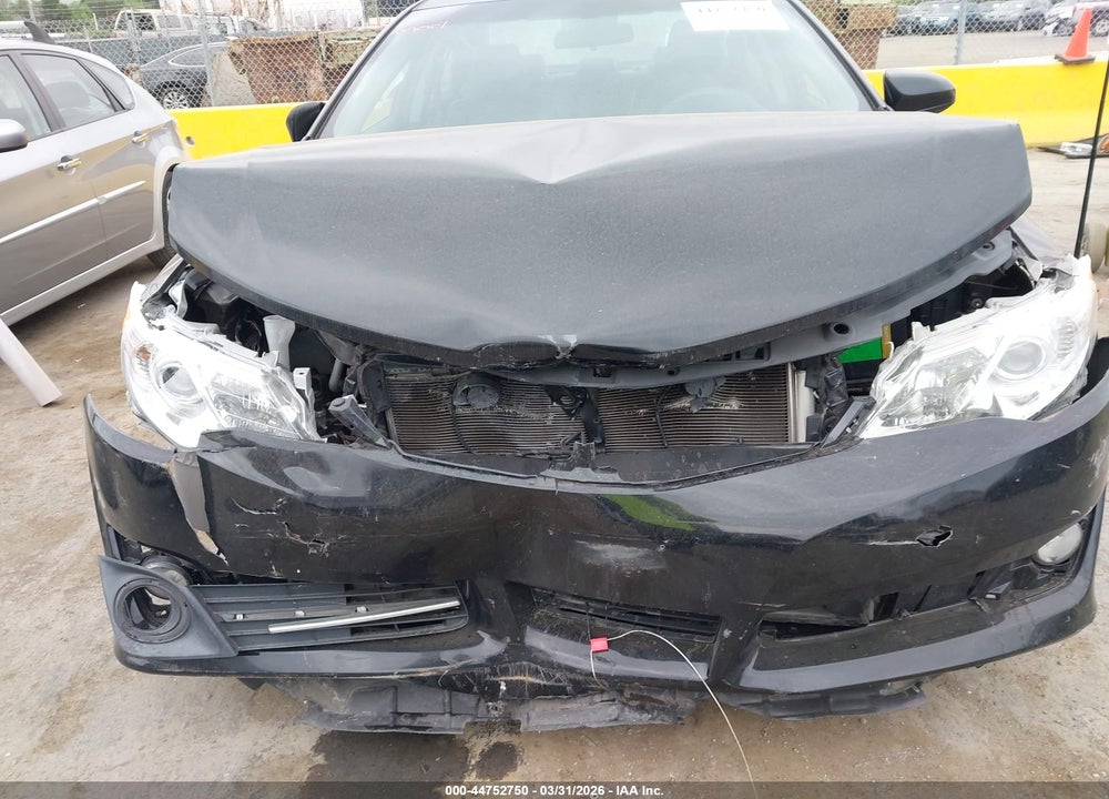 2014 TOYOTA CAMRY SE VIN: 4T1BF1FK8EU426049