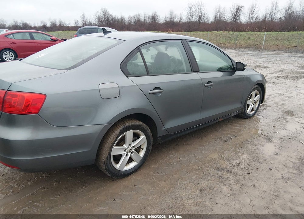 2011 VOLKSWAGEN JETTA 2.0L TDI VIN: 3VWLL7AJ8BM080312