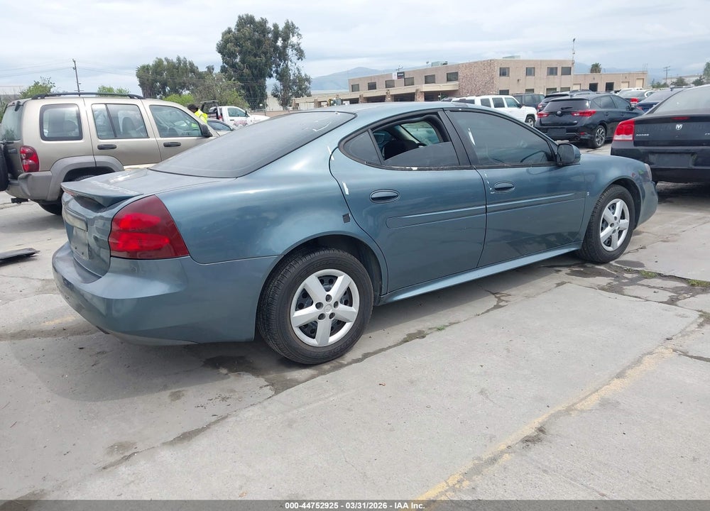 2007 PONTIAC GRAND PRIX VIN: 2G2WP552471129827