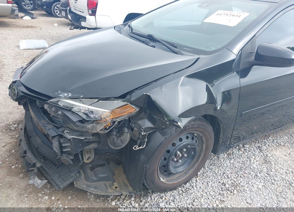 2017 TOYOTA COROLLA LE VIN: 5YFBURHE5HP576010