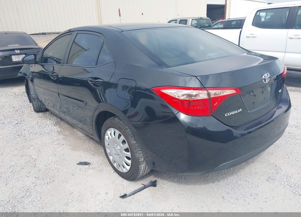 2017 TOYOTA COROLLA LE VIN: 5YFBURHE5HP576010