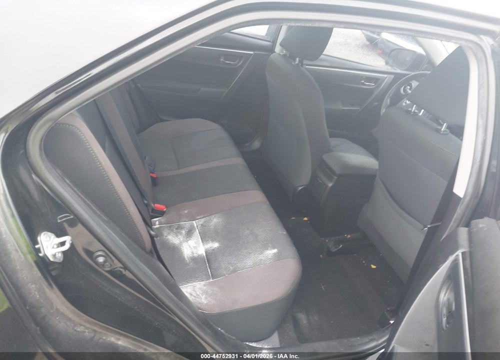 2017 TOYOTA COROLLA LE VIN: 5YFBURHE5HP576010
